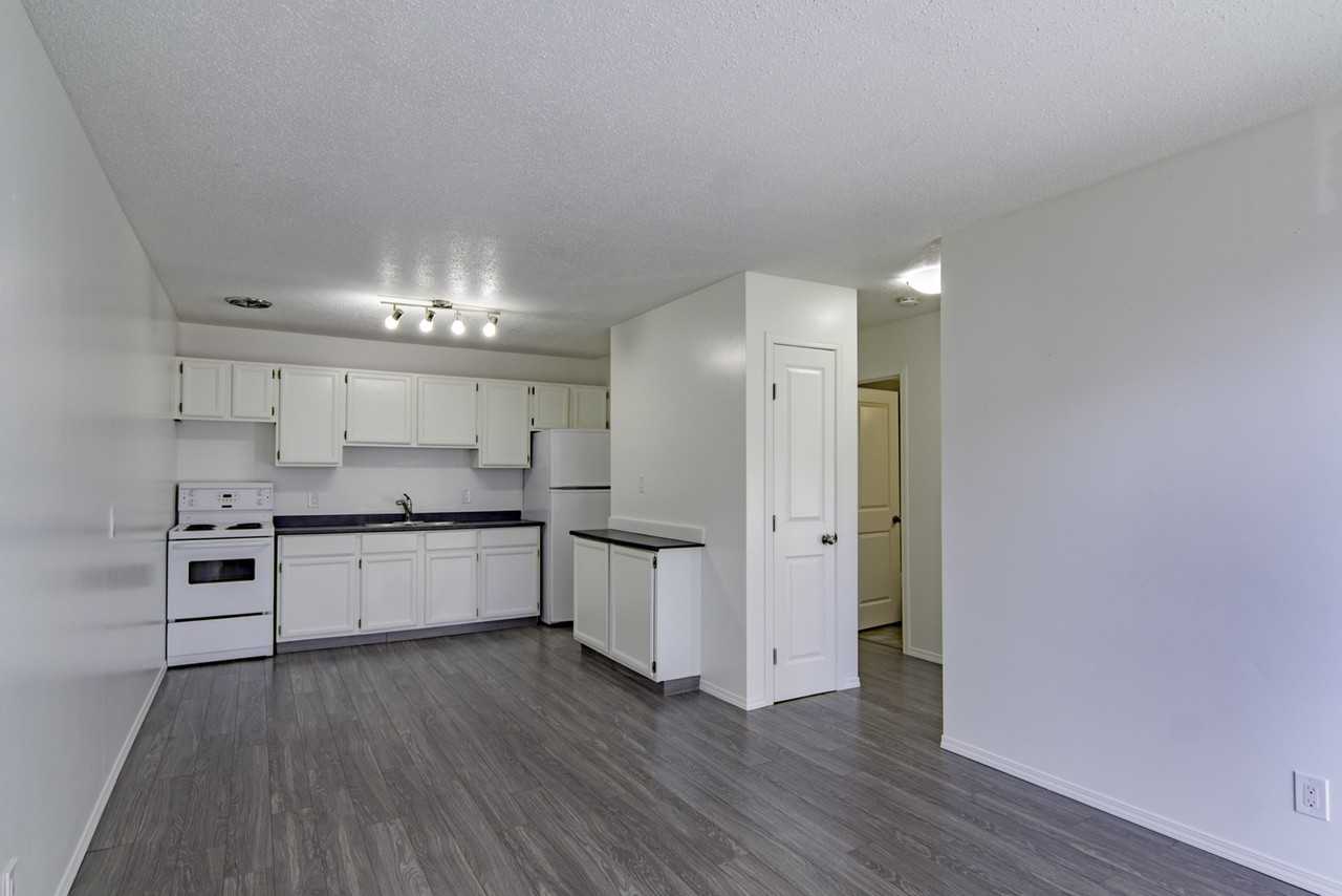 latestofferbestvalue Craigslist Rockford Kitchen Apartments