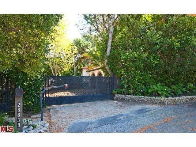 28838 Cliffside Dr, Malibu, CA 90265 7 Bedroom Apartment for 28,500