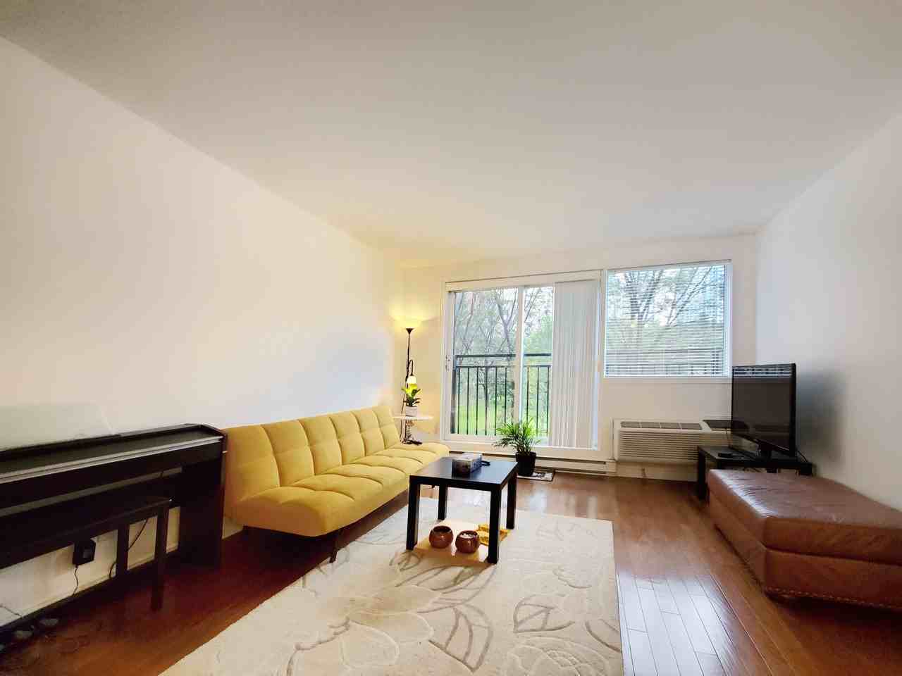 1225 Rue NotreDame Ouest 318, Montréal, QC H3C 6S3 1 Bedroom Condo