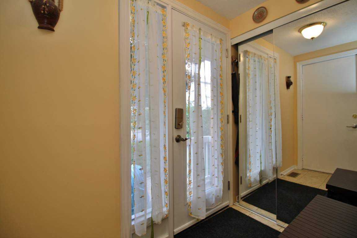 4F Maple Ridge Cr Apartments in Barrhaven, Ottawa, ON K2J 3K9 Zumper