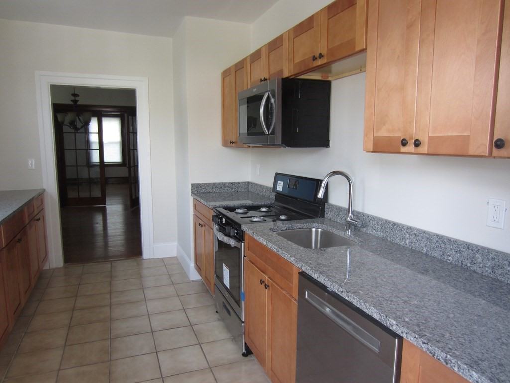 19 Prospect Ave Unit 1, Norwood, MA 02062 2 Bedroom Apartment for Rent