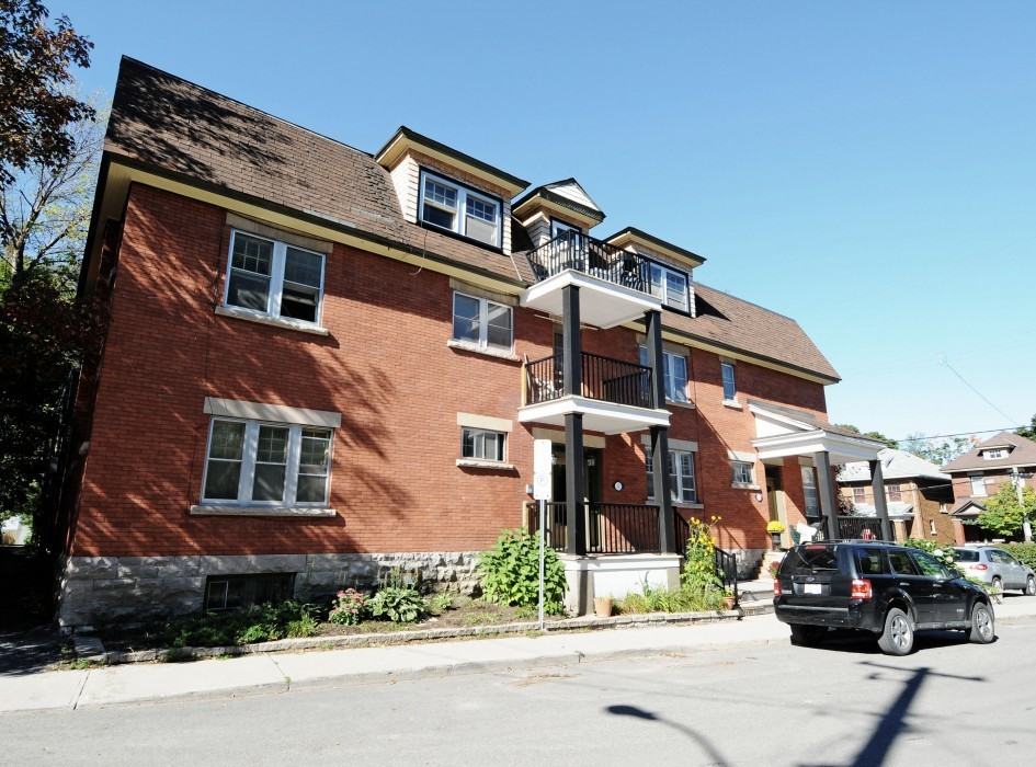 4 Howick Place Apartments for Rent 4 Howick Pl, Ottawa, ON K1S 3S5