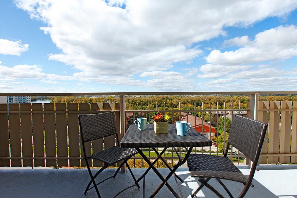 1745 Henderson Hwy Apartments in River East Subdivision, Winnipeg, MB R2G 2H8 Zumper