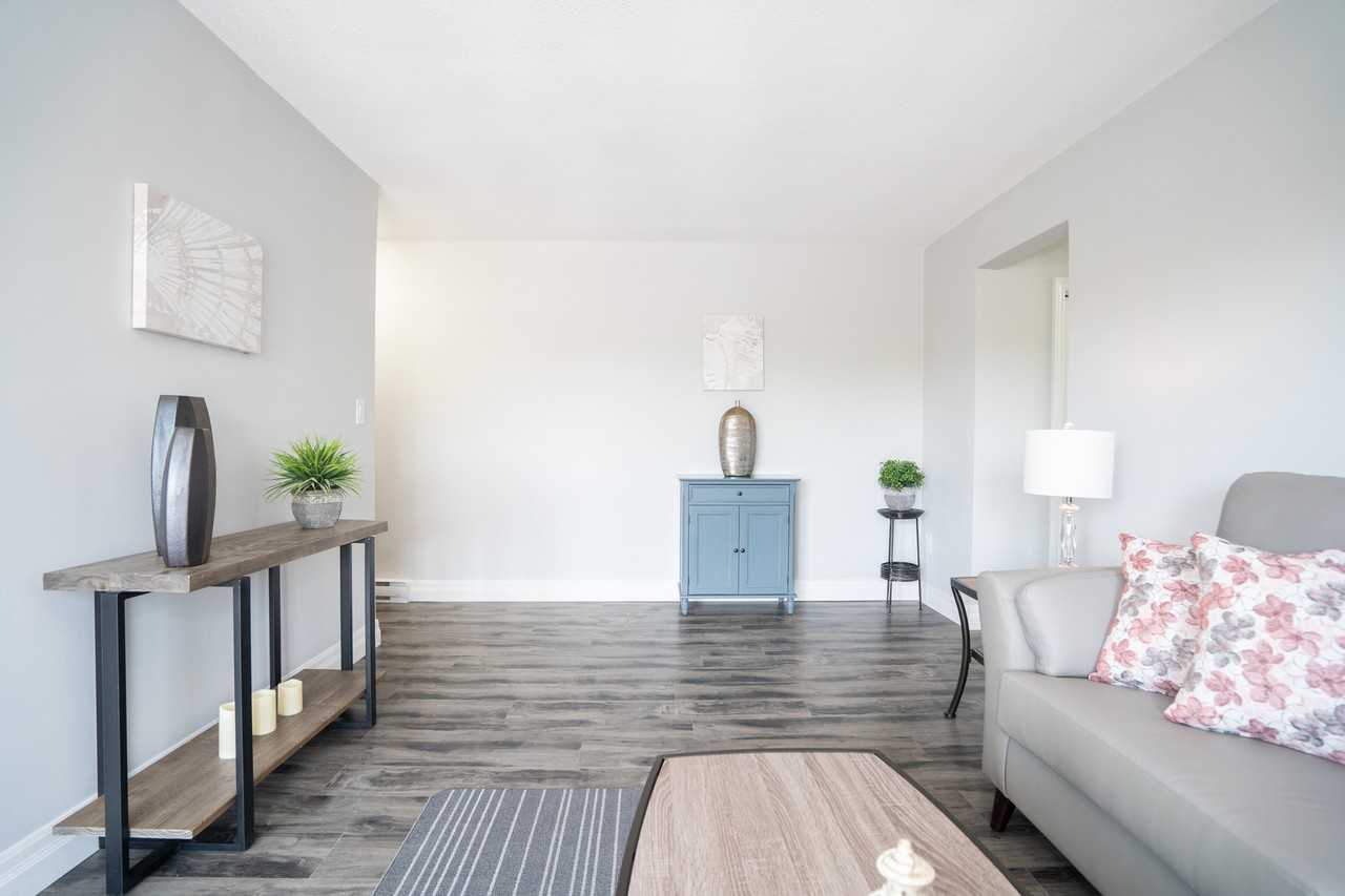 Wellington Apartments 24 Wellington Street, Port Hope, ON L1A 2M4