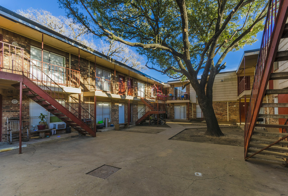 Liberty Apartments 2530 Community Dr, Dallas, TX 75220 Zumper