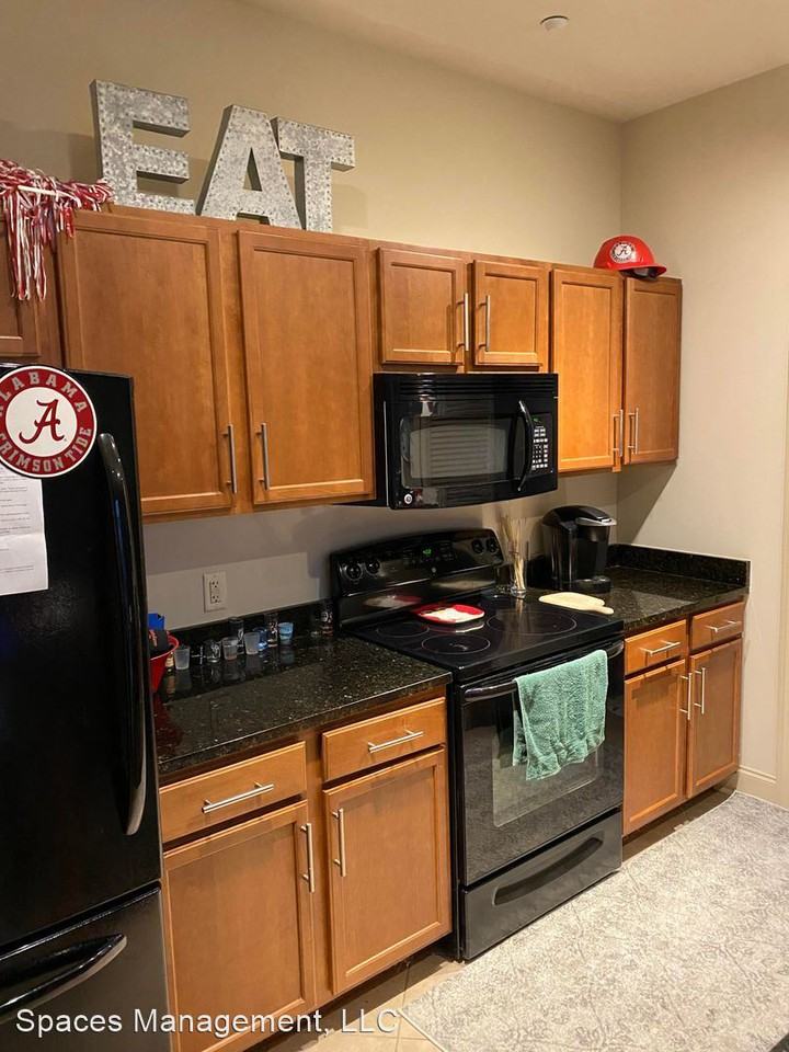 Crimson Commons 105 1510 9th Street Apartments in Tuscaloosa, AL 35401