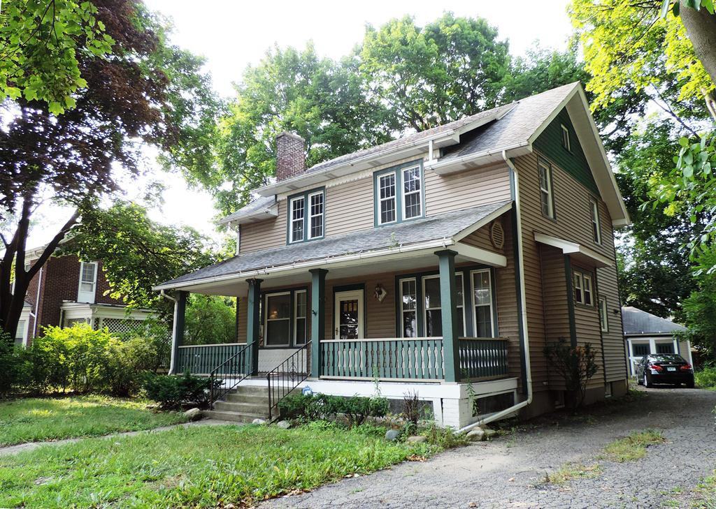 Washtenaw Ave & Oakwood St, Ypsilanti, MI 48197 Room for 475/month