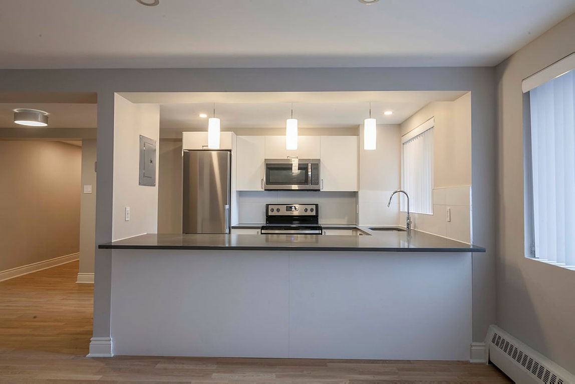 3421 Drummond Apartments for Rent 3421 Rue Drummond, Montréal, QC H3G