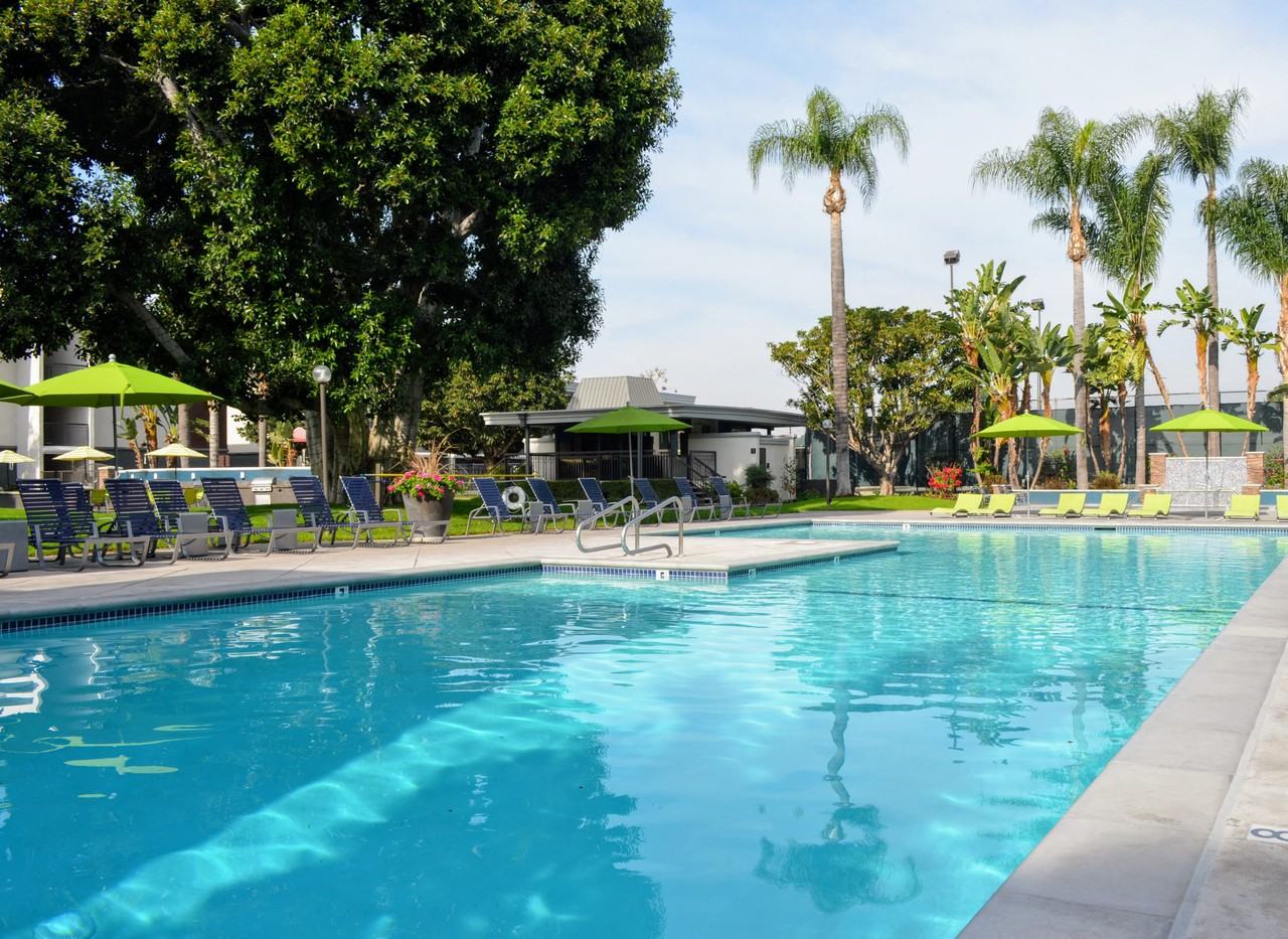 Madison Park Apartment Homes 2235 W Broadway, Anaheim, CA 92804