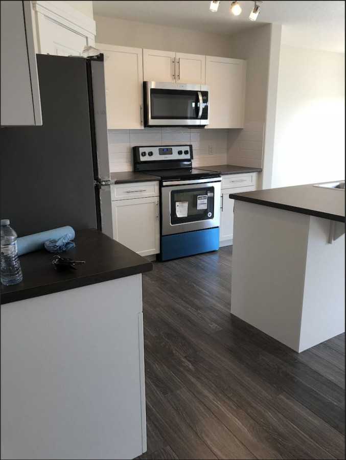 4523126 The Avenue Northwest, Edmonton, AB T5A 1L3 3 Bedroom Apartment