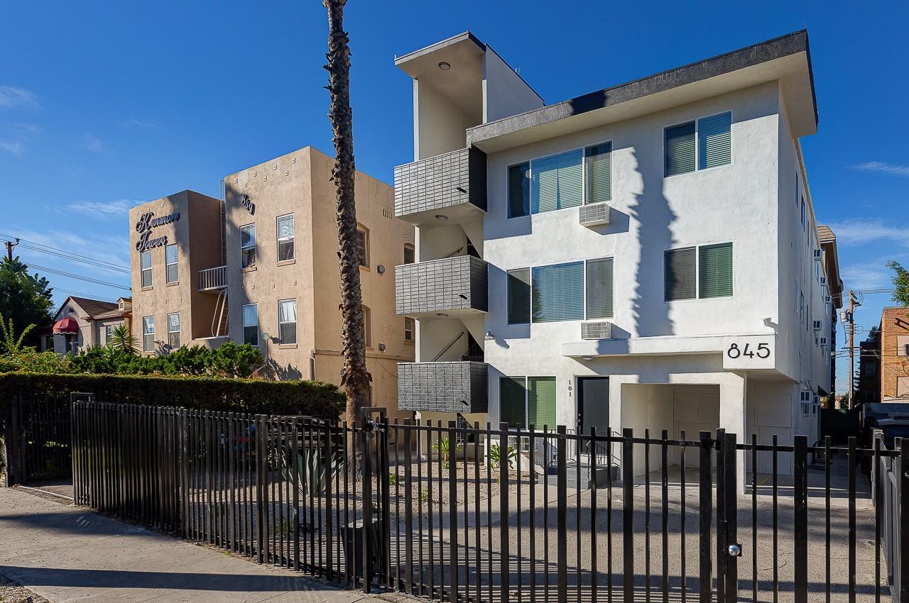 845 South Kenmore Avenue 101, Los Angeles, CA 90005 1 Bedroom