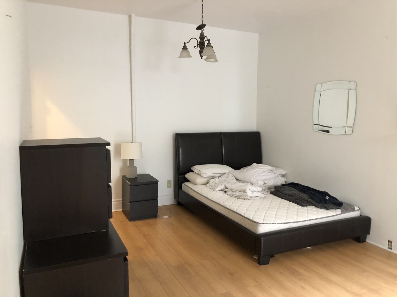 1429 Rue Stanley Apartments in Quartier VilleMarie, Montréal, QC H3A