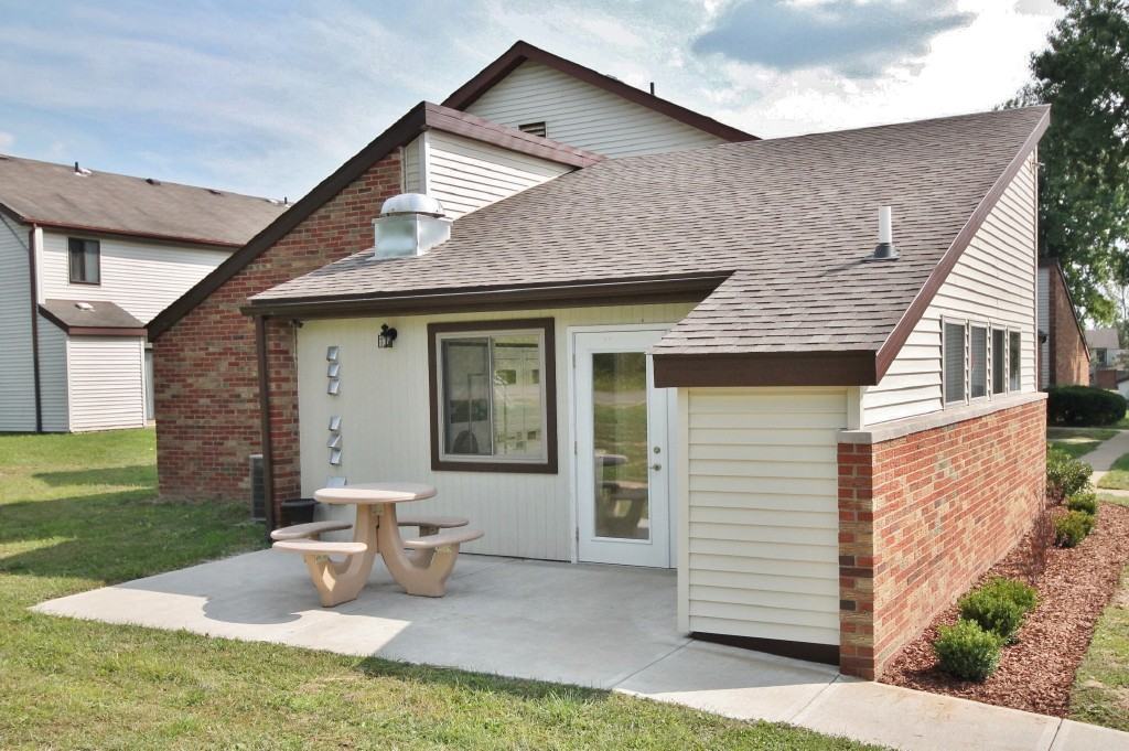 2870 N Vista Dr Apartments in Nashport, OH 43830 Zumper