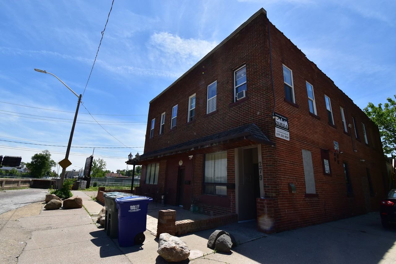 279 Drouillard Rd Apartments in Ford City, Windsor, ON N8Y 2P4 Zumper