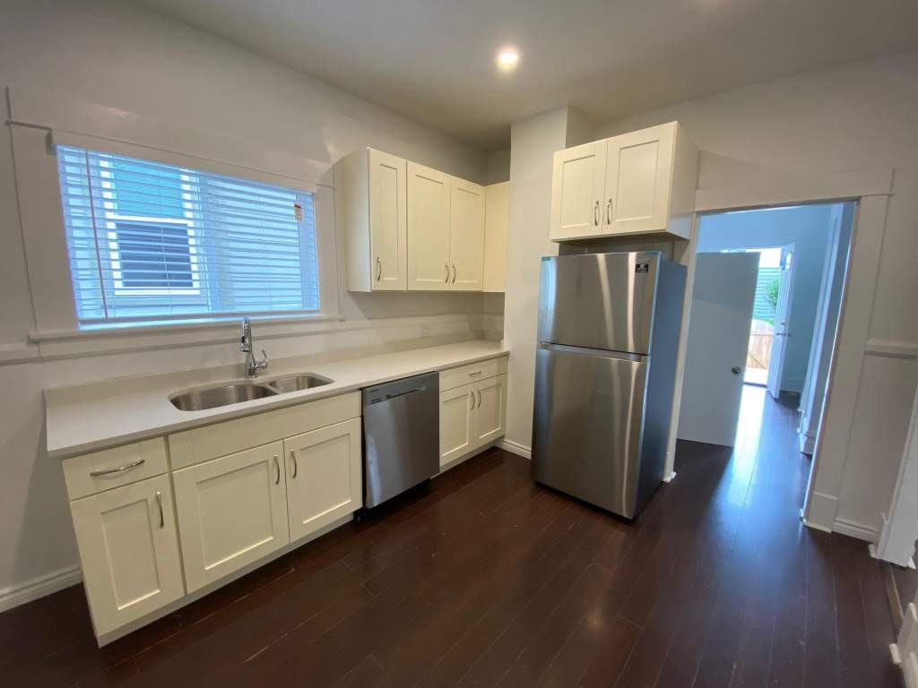 2130 character home at Mount Pleasant neighborhood Apartments 2130