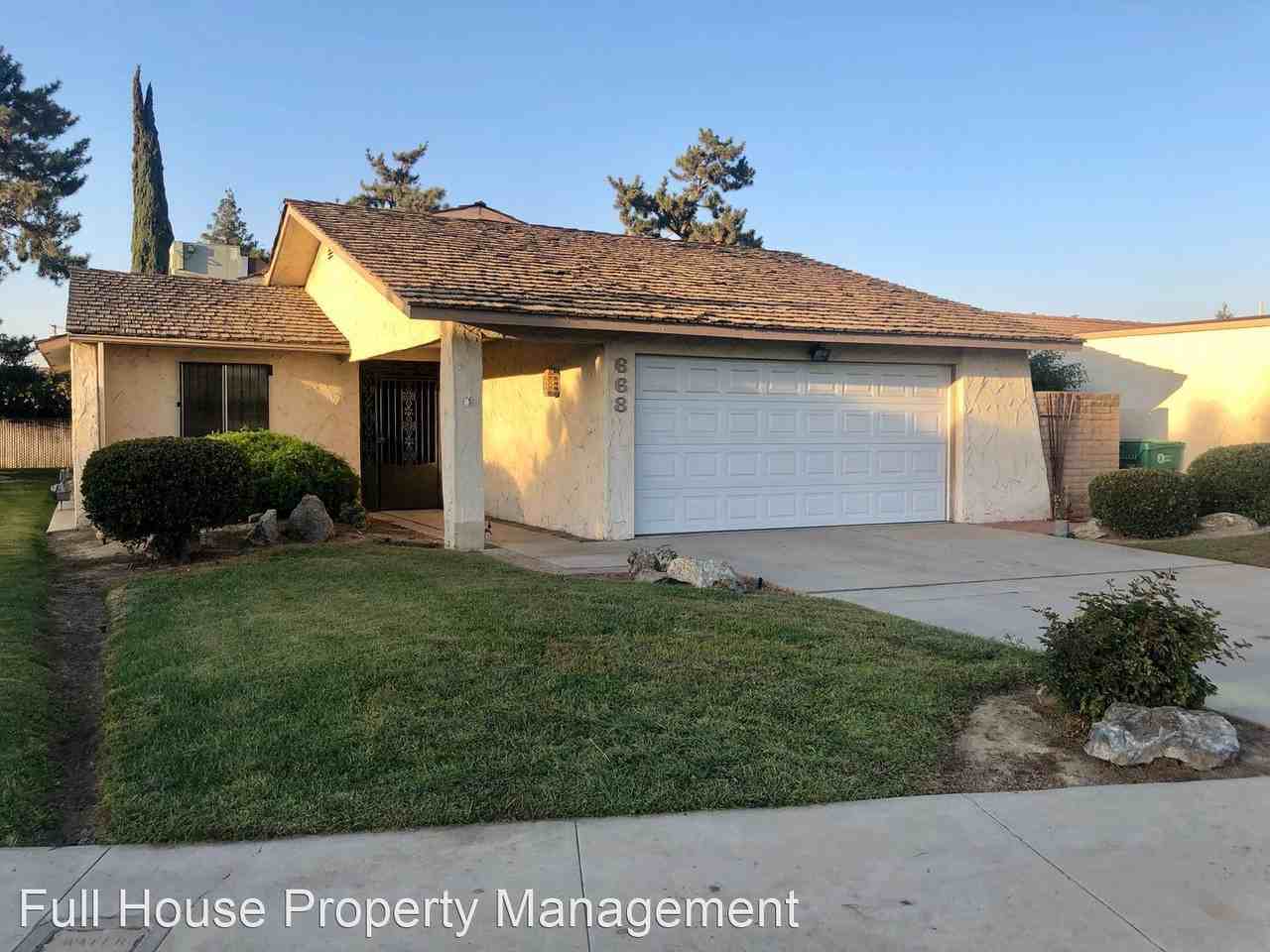 668 Village Green St, Porterville, CA 93257 2 Bedroom House for 1,350
