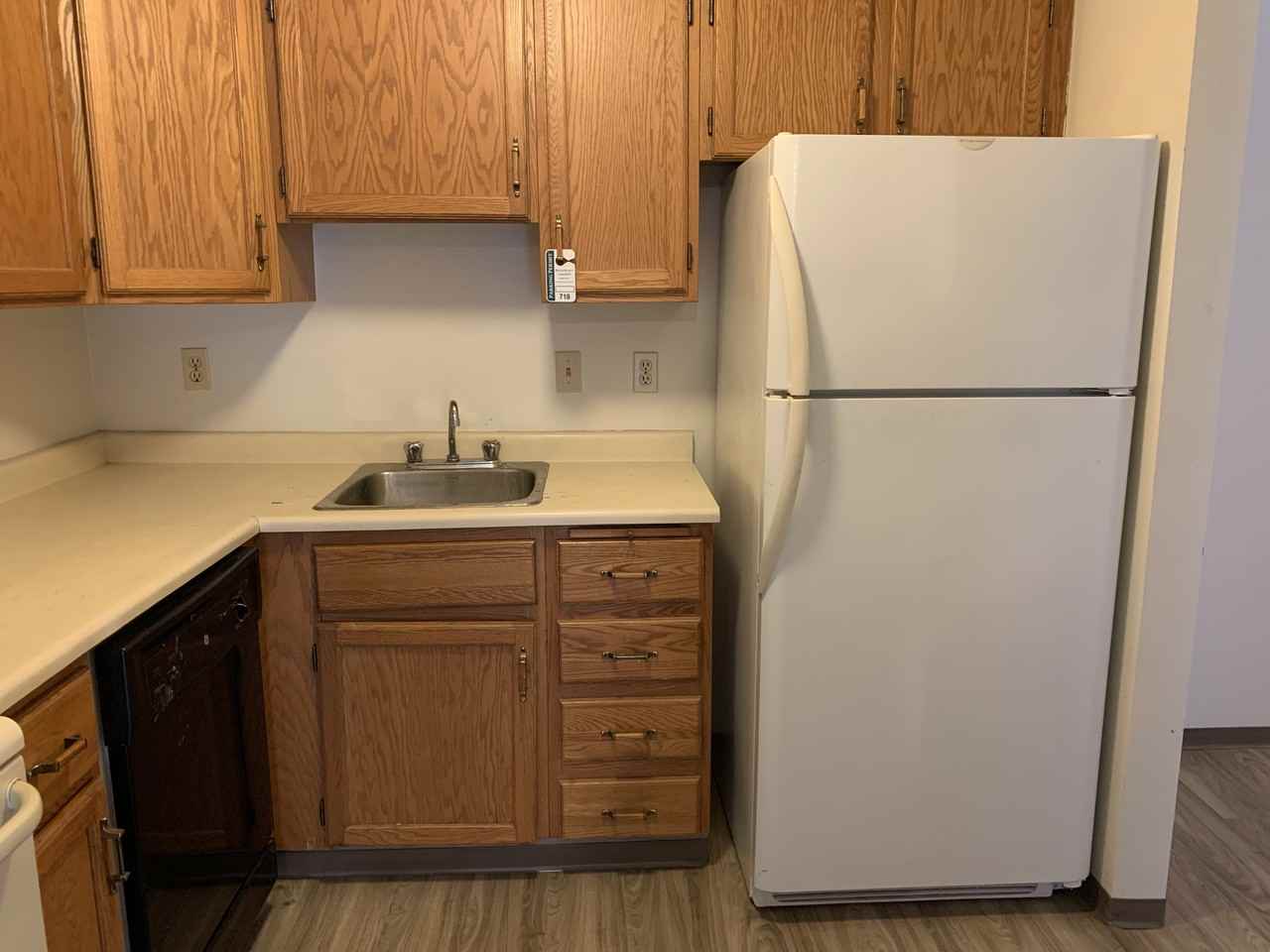 1084003 26 Ave Nw Apartments in Bisset, Edmonton, AB T6L 5L9 Zumper