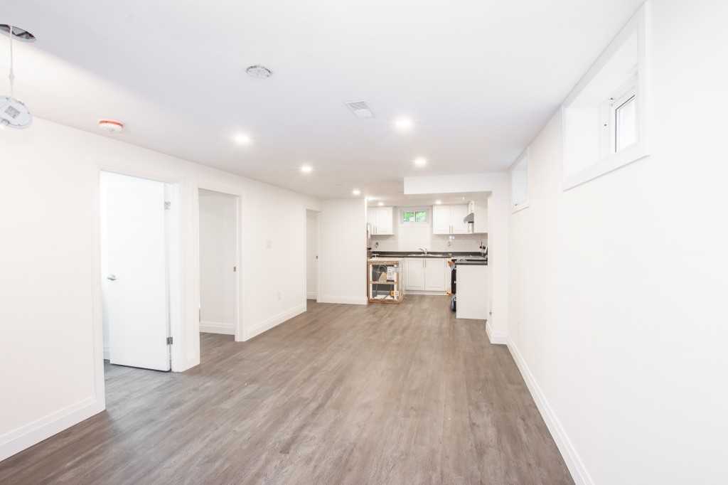 Carlton Street B Apartments in Grantham, St. Catharines, ON L2M None