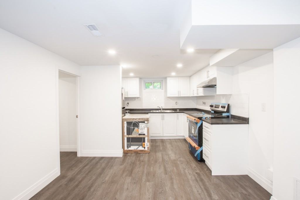 Carlton Street B Apartments in Grantham, St. Catharines, ON L2M None