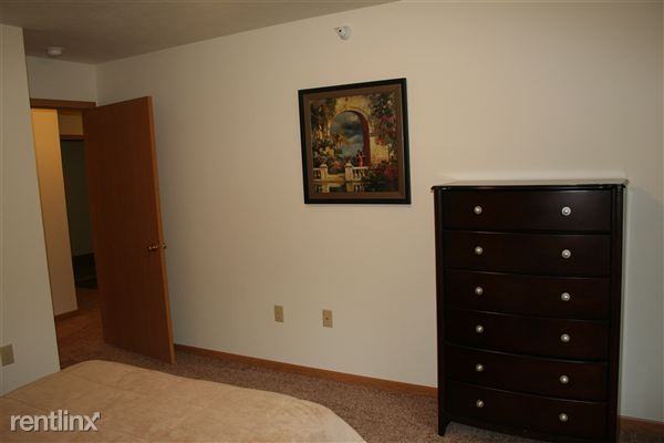 Hillside at Cedarville (2 Bedroom) Apartments Commerce Drive