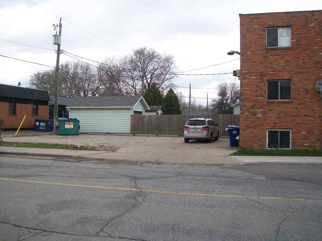 3790 Seminole St Apartments in Ford City, Windsor, ON N8Y 1Y6 Zumper