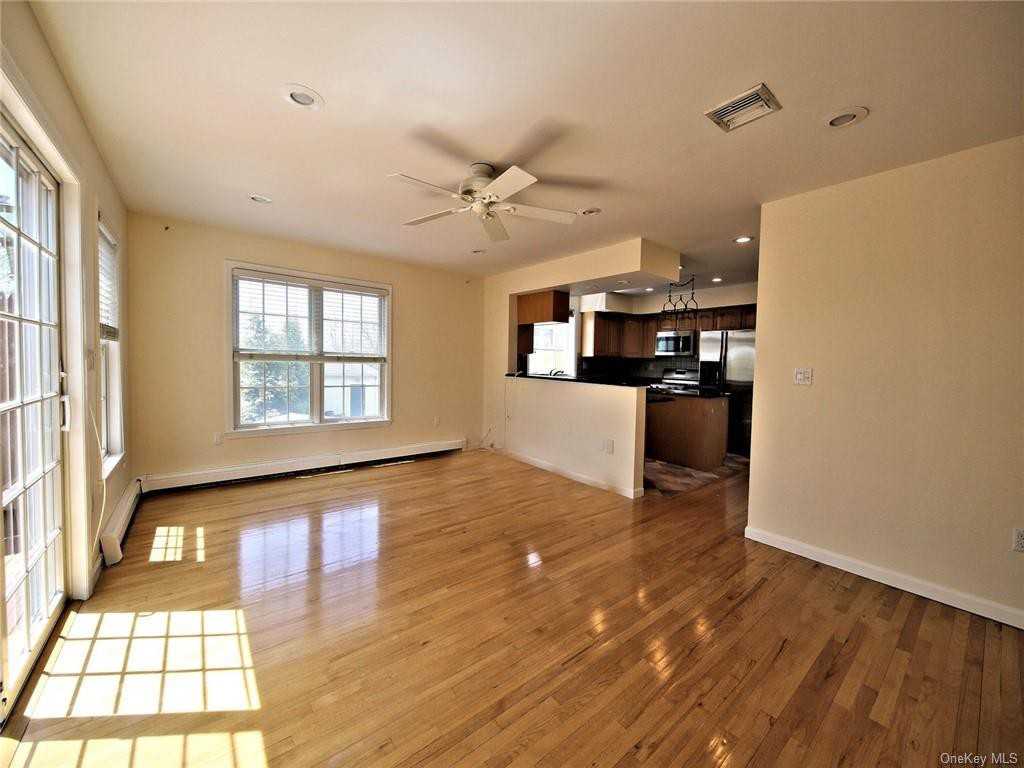 131 Maple Ave BRIGHT, Rye, NY 10580 4 Bedroom House for 5,200/month