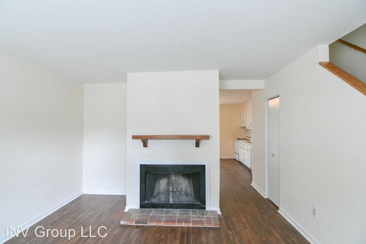 Hollymead Square Apartments N Hollymead Dr, Charlottesville, VA 22901