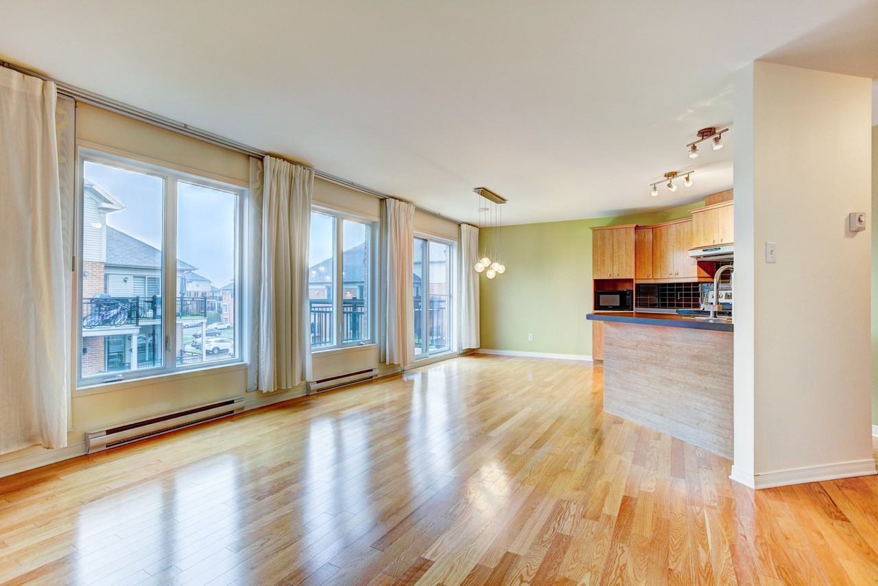 9050 Rue Le Corbusier, Brossard, QC J4Y 3K5 2 Bedroom Apartment for