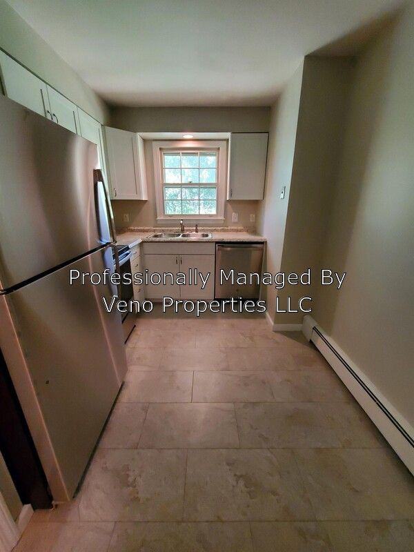 9/11/13 Village Drive, Delmar, NY 12054 3 Bedroom Apartment for 1,350/month Zumper