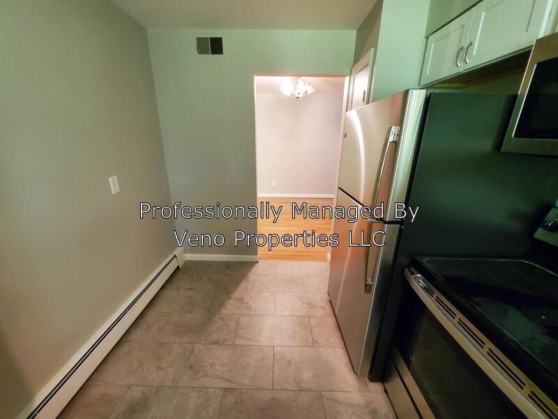 9/11/13 Village Drive, Delmar, NY 12054 3 Bedroom Apartment for 1,350/month Zumper