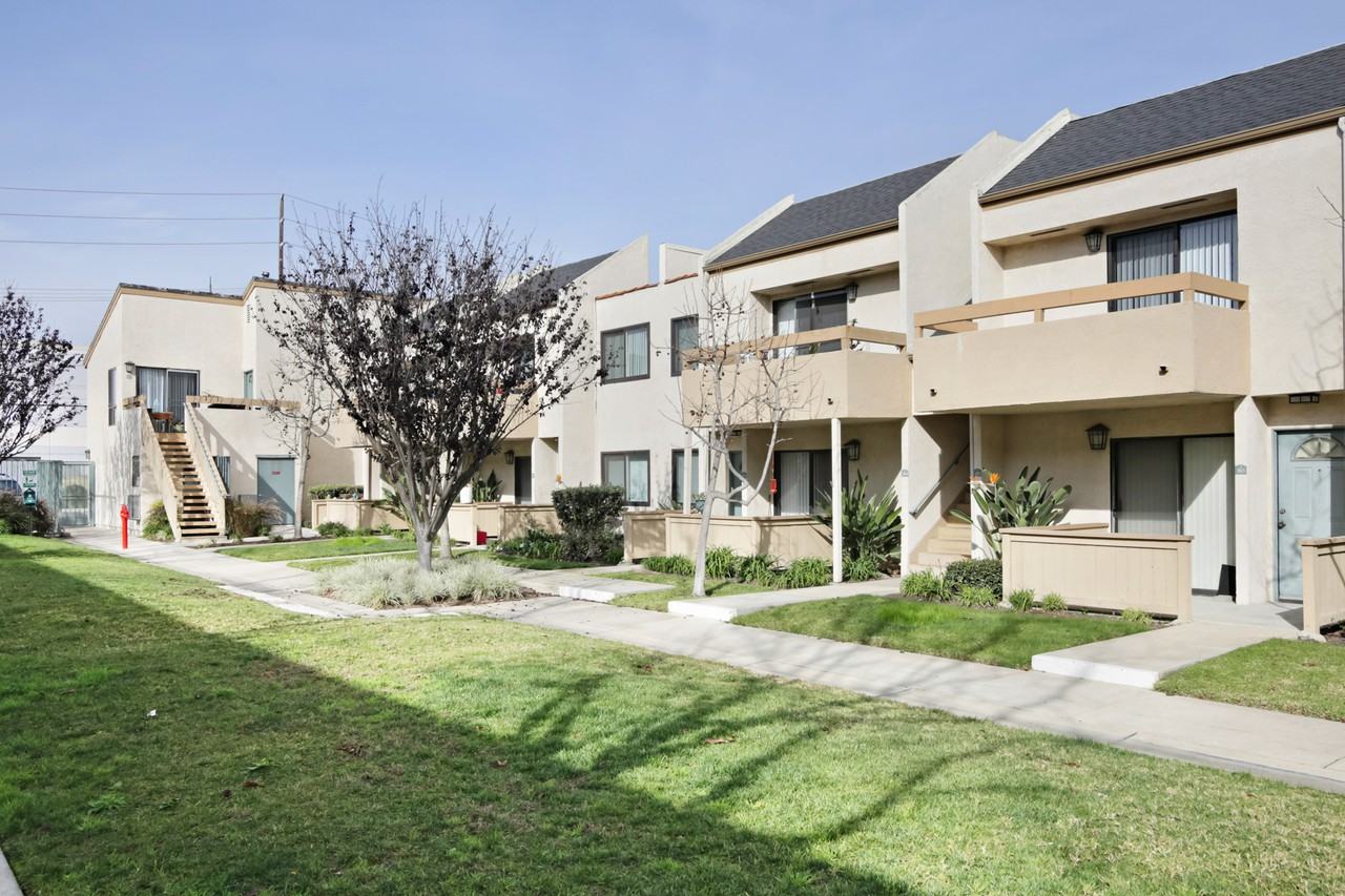 Wallace Court Apartments 1955 Wallace Ave, Costa Mesa, CA 92627 Zumper