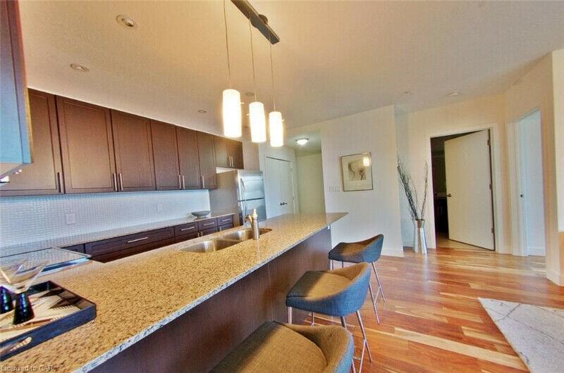 King Street South, Waterloo, ONTARIO N2J 1P9 2 Bedroom Apartment for