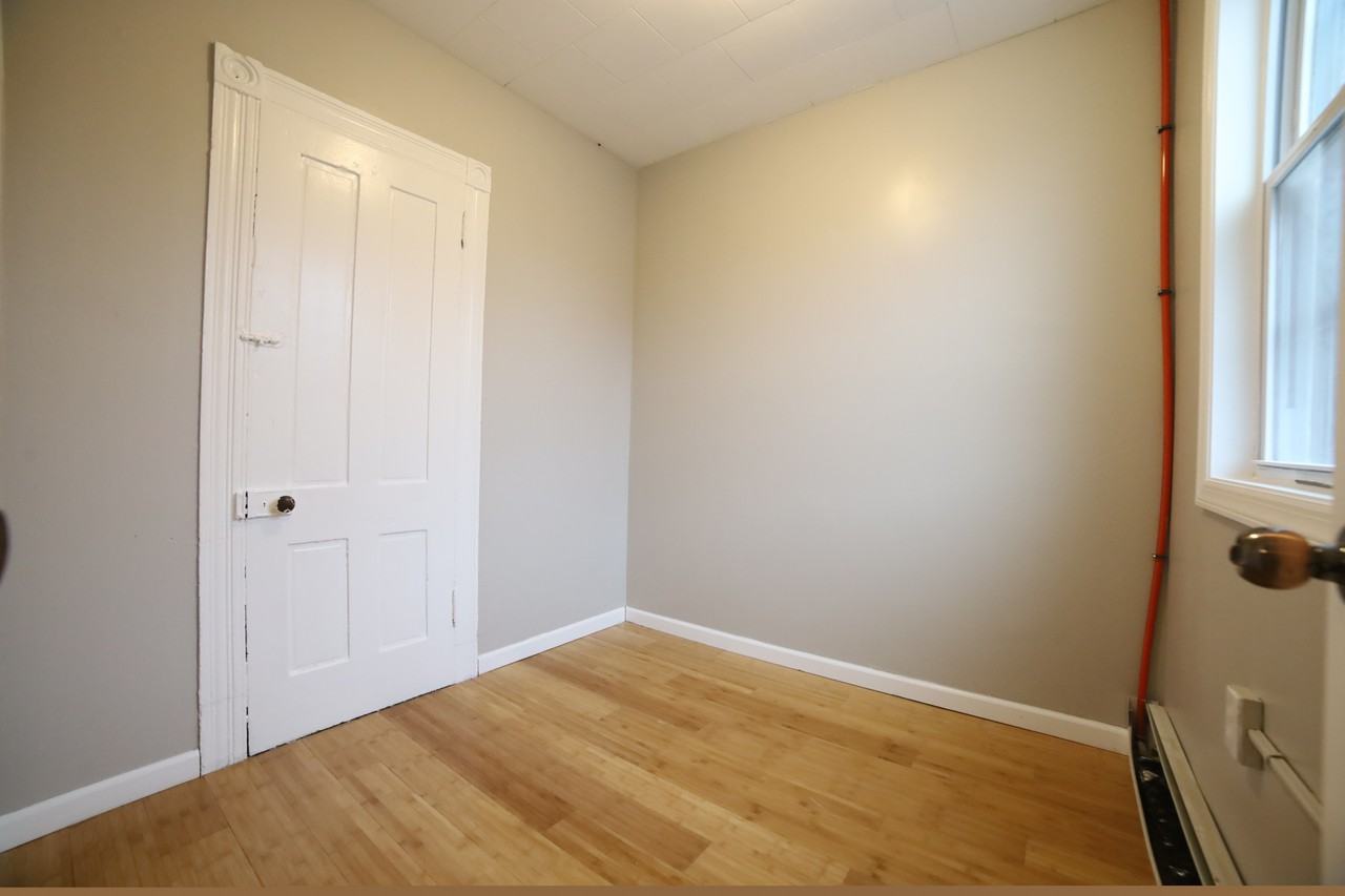 130 West 20th Street 1 Apartments in Constable Hook, Bayonne, NJ 07002