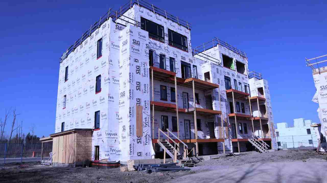 Mai, June, July, August Upscale 1 bd. All Inclusive Apartments 703