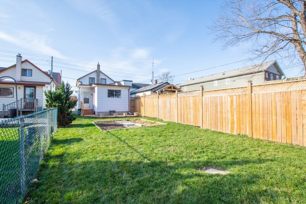 64 Merritt Street Apartments 64 Merritt St, St. Catharines, ON L2T