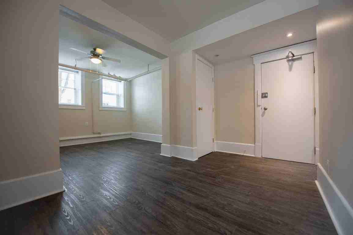 984 Wolseley Avenue Apartments 984 Wolseley Ave, Winnipeg, MB R3G 1E9 Zumper