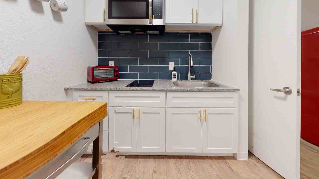 Centro Studio Homes Apartments 824 Camino La Costa, Austin, TX 78752