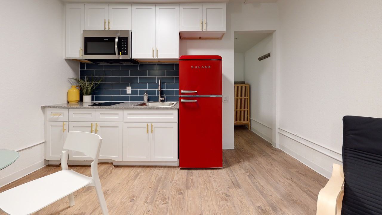 Centro Studio Homes Apartments 824 Camino La Costa, Austin, TX 78752