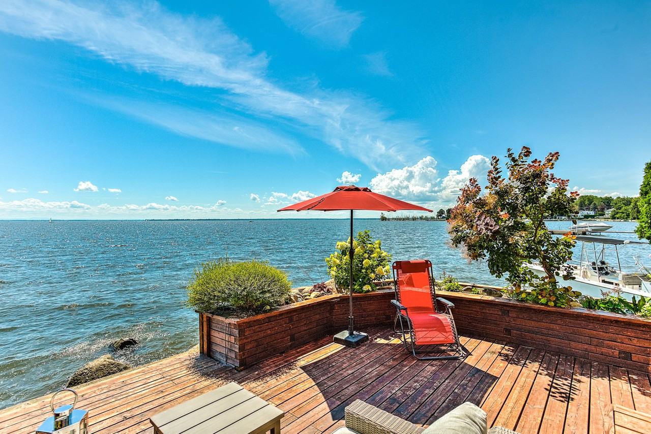 338A Ch Du BordDuLac Lakeshore, PointeClaire, QC H9S 4L7 2 Bedroom