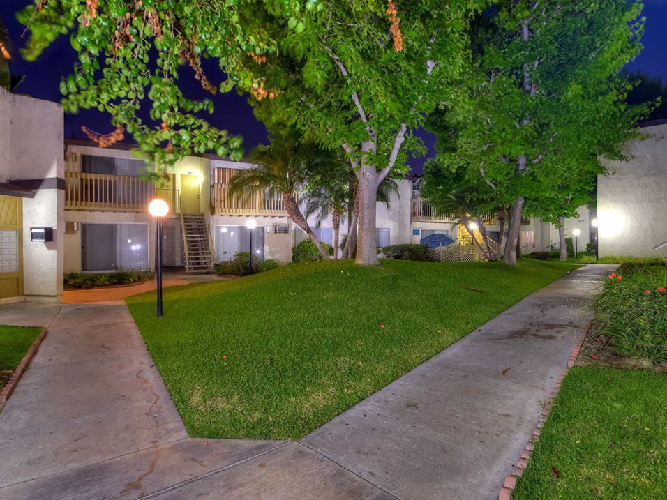 ROBERTA Apartments 2401 W Roberta Ave, Fullerton, CA 92833 Zumper