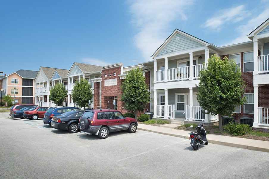 Howard Square Apartments 550 South Jefferson Street, Muncie, IN 47305