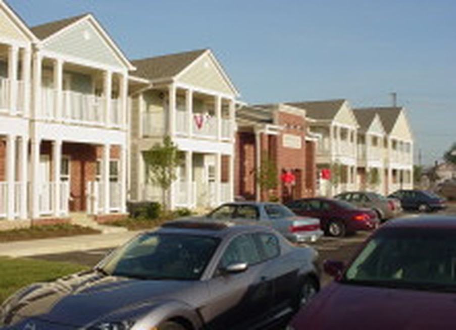 Howard Square Apartments 550 South Jefferson Street, Muncie, IN 47305