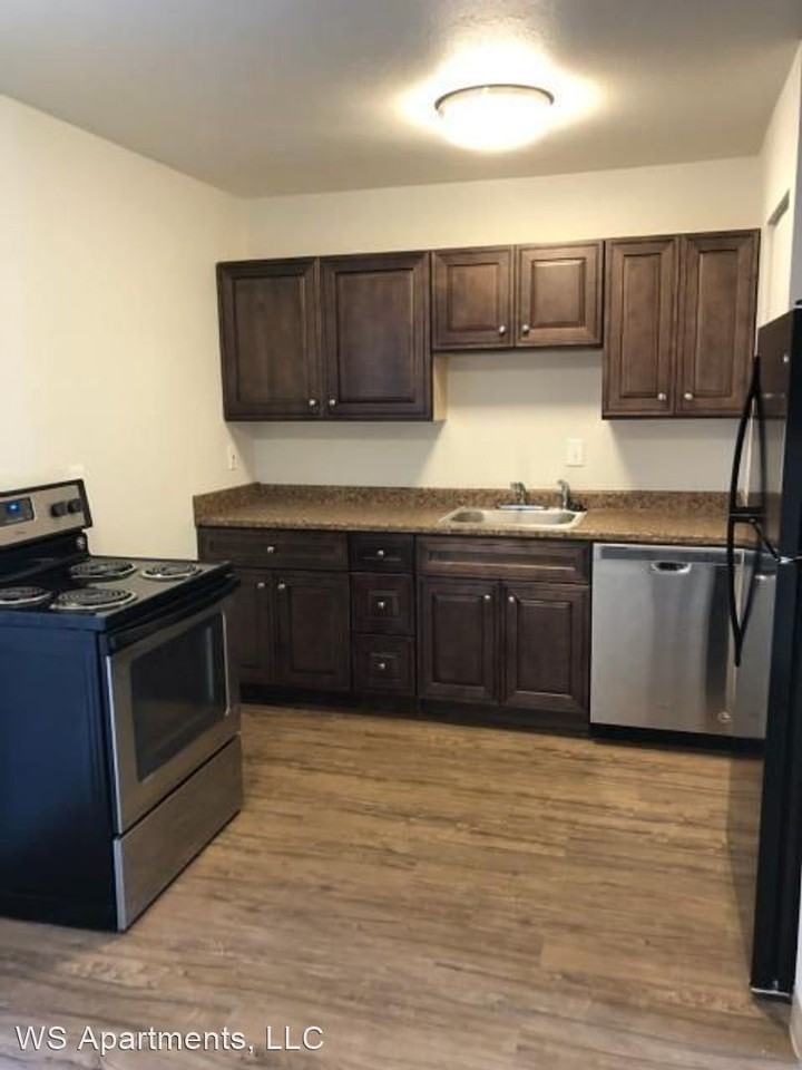 290 Warner Milne Road Apartments 290 Warner Milne Rd, Oregon City, OR