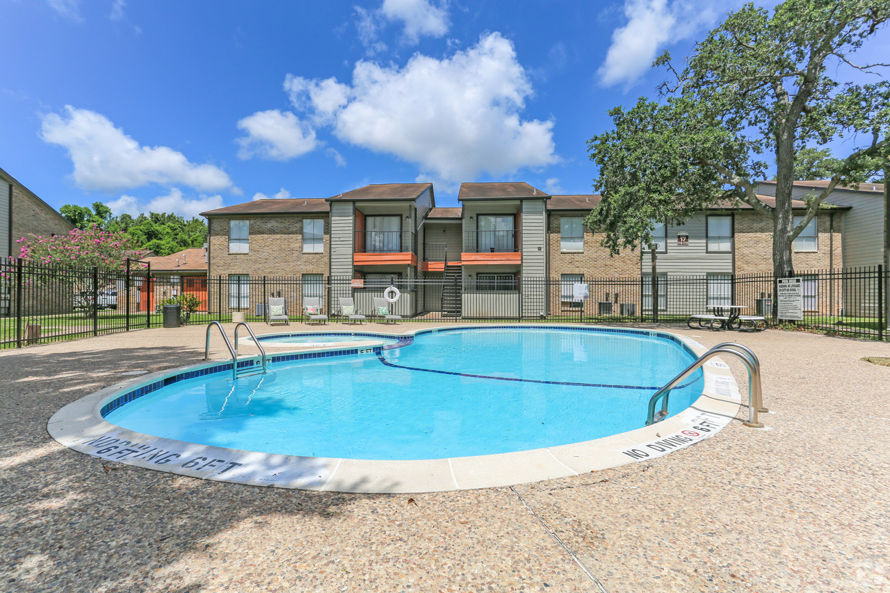 CrescentWood Apartments 100 Lakeview Dr, Clute, TX 77531 Zumper