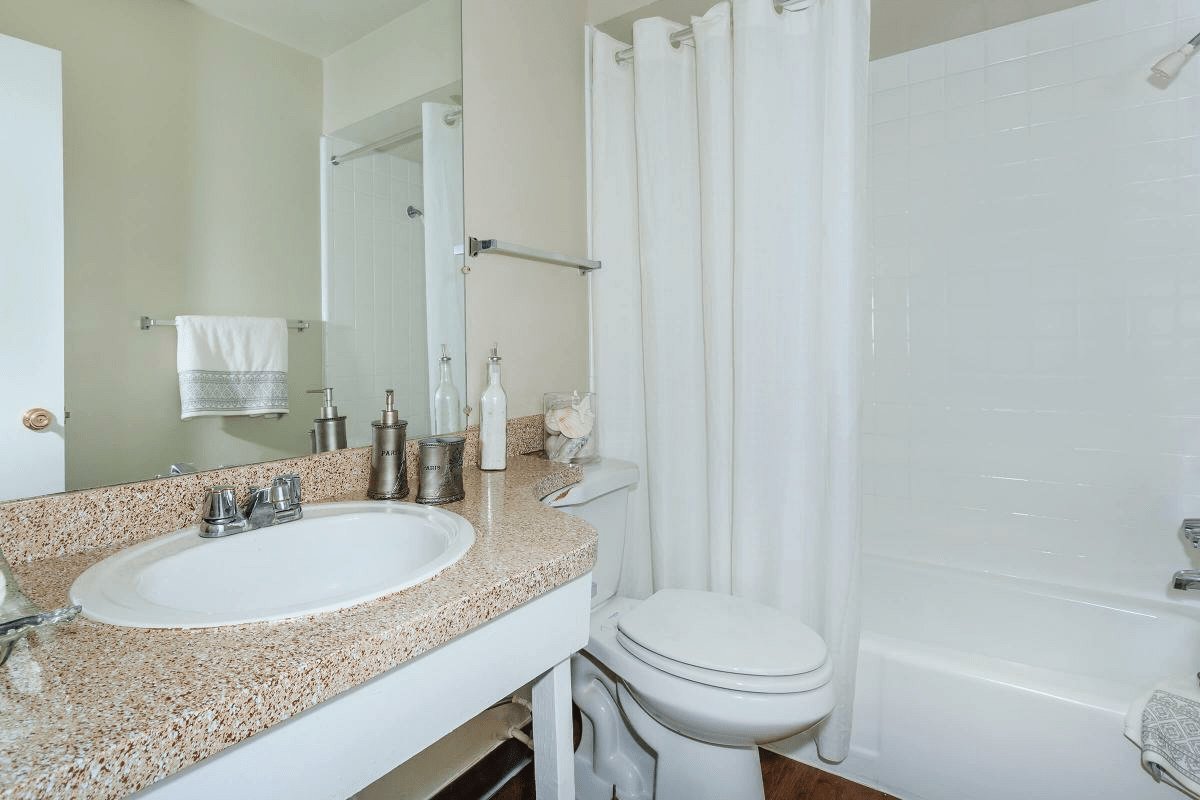 Mountain Valley Apartments {20220811} 5875 Mountain Valley Ln, Dallas