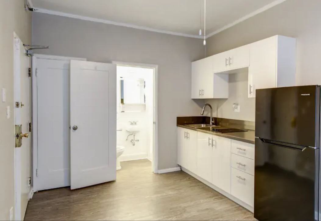 Langdon Park at Hollywood Studios Apartments 5640 Santa Monica Blvd, Los Angeles, CA 90038