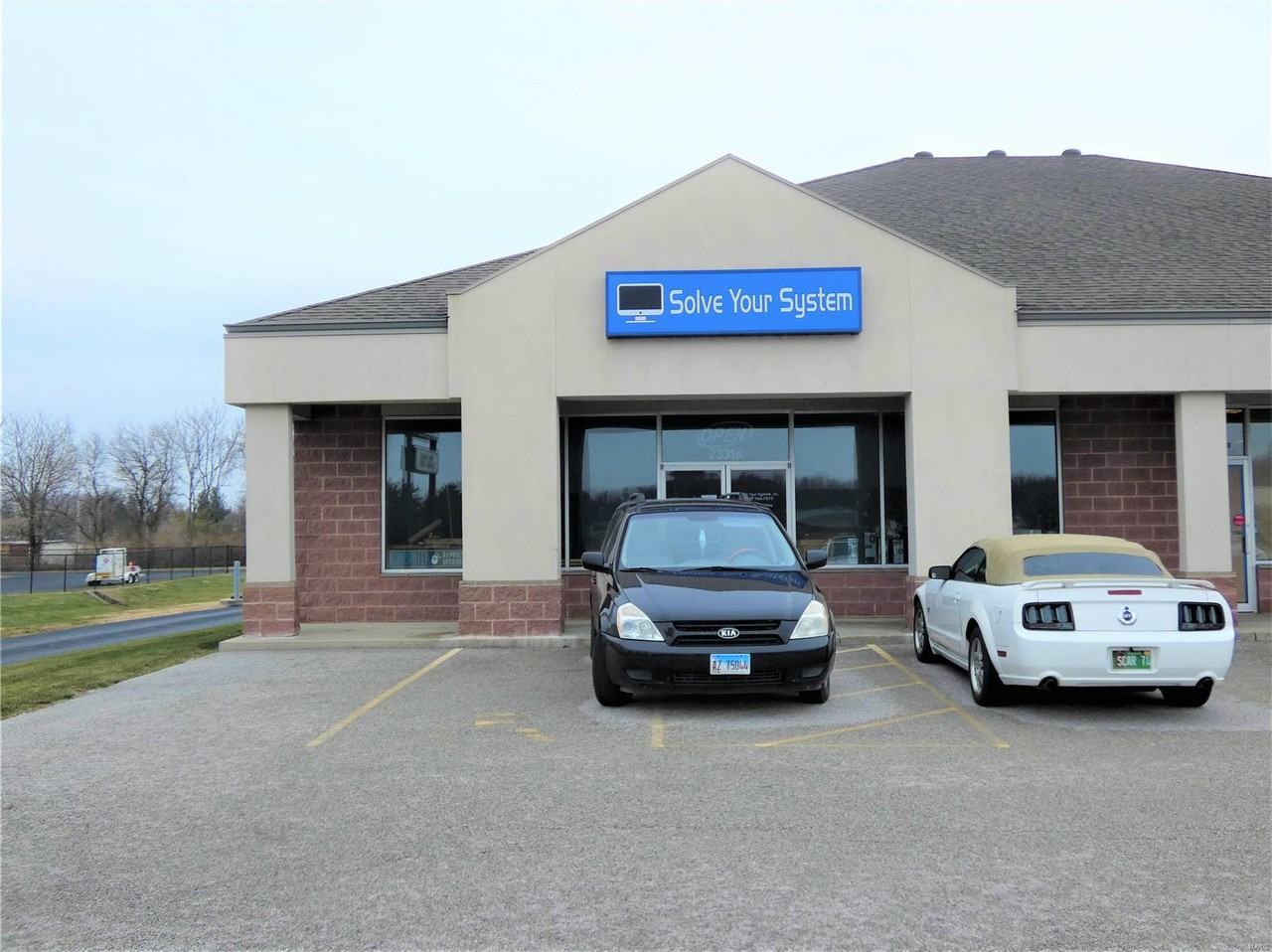 2331 Old Collinsville Rd, Belleville, IL 62221 Studio Apartment for
