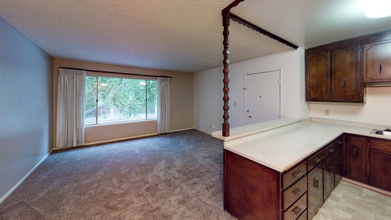 Howe Manor East Apartments 2251 Northrop Avenue, Sacramento, CA 95825