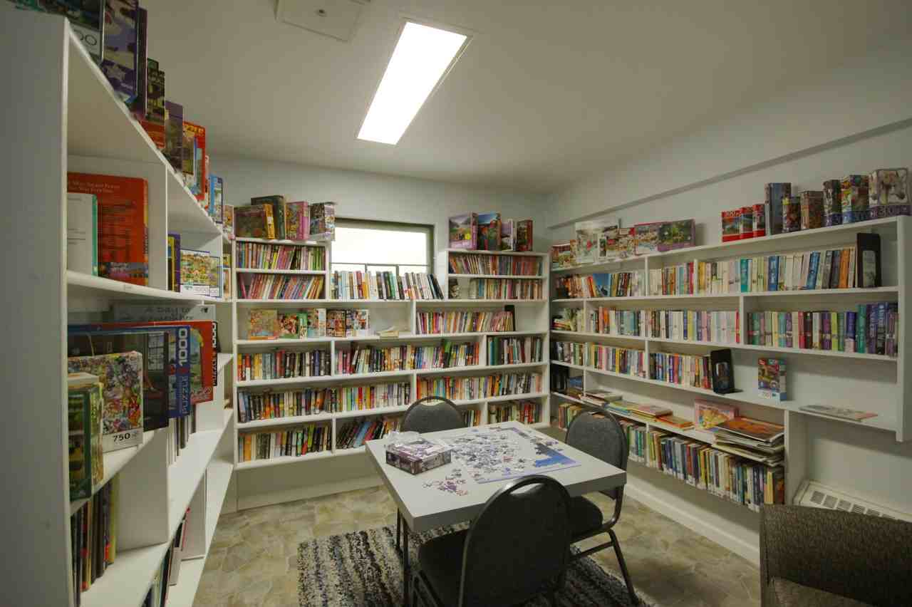 Lawndale Estates Homes 4509 Longmeadow Blvd W, Saginaw, MI 48603 Zumper