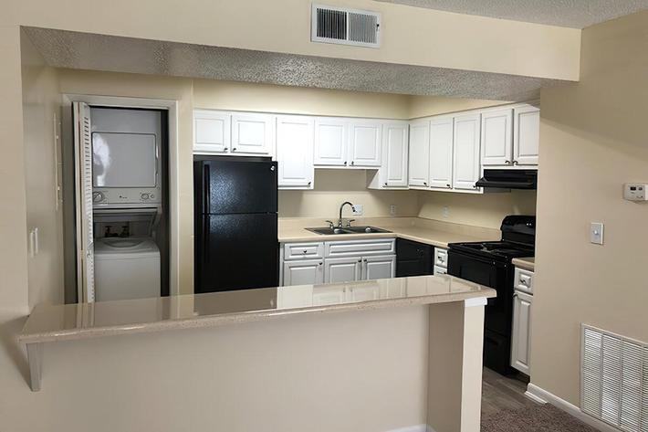 Coachman Club Apartments 730 N Old Coachman Rd, Clearwater, FL 33765